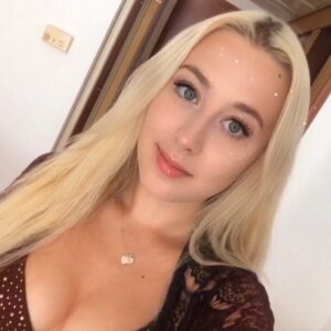 Anna, 24